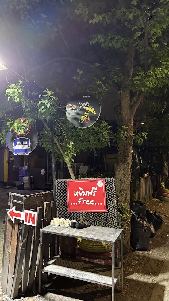 Do Dee Cafe