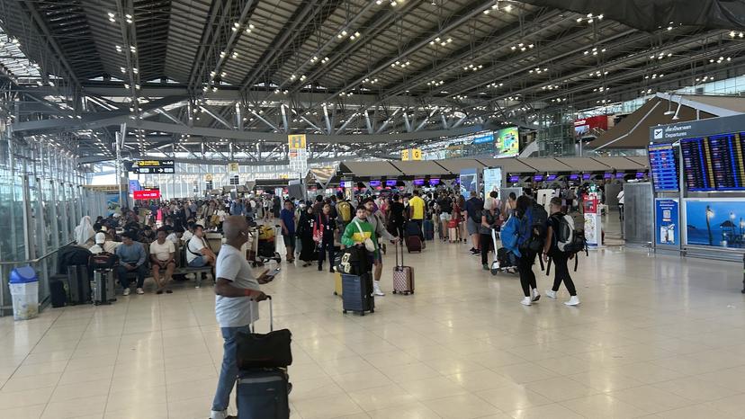 【2025年完全版】スワンナプーム空港到着後の最適解！ルートと両替の全て